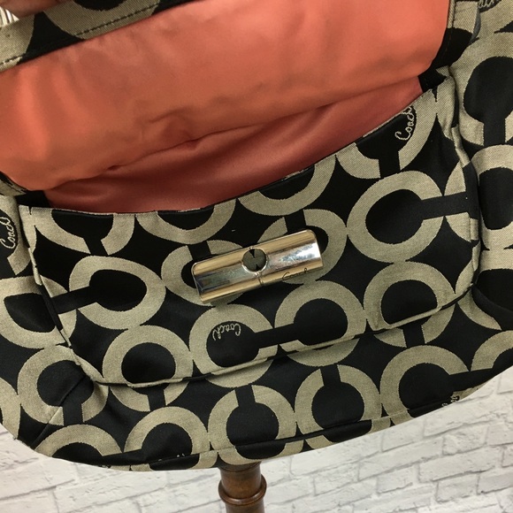 Coach black fabric shoulder bag 16x11x3 - Picture 2 of 7